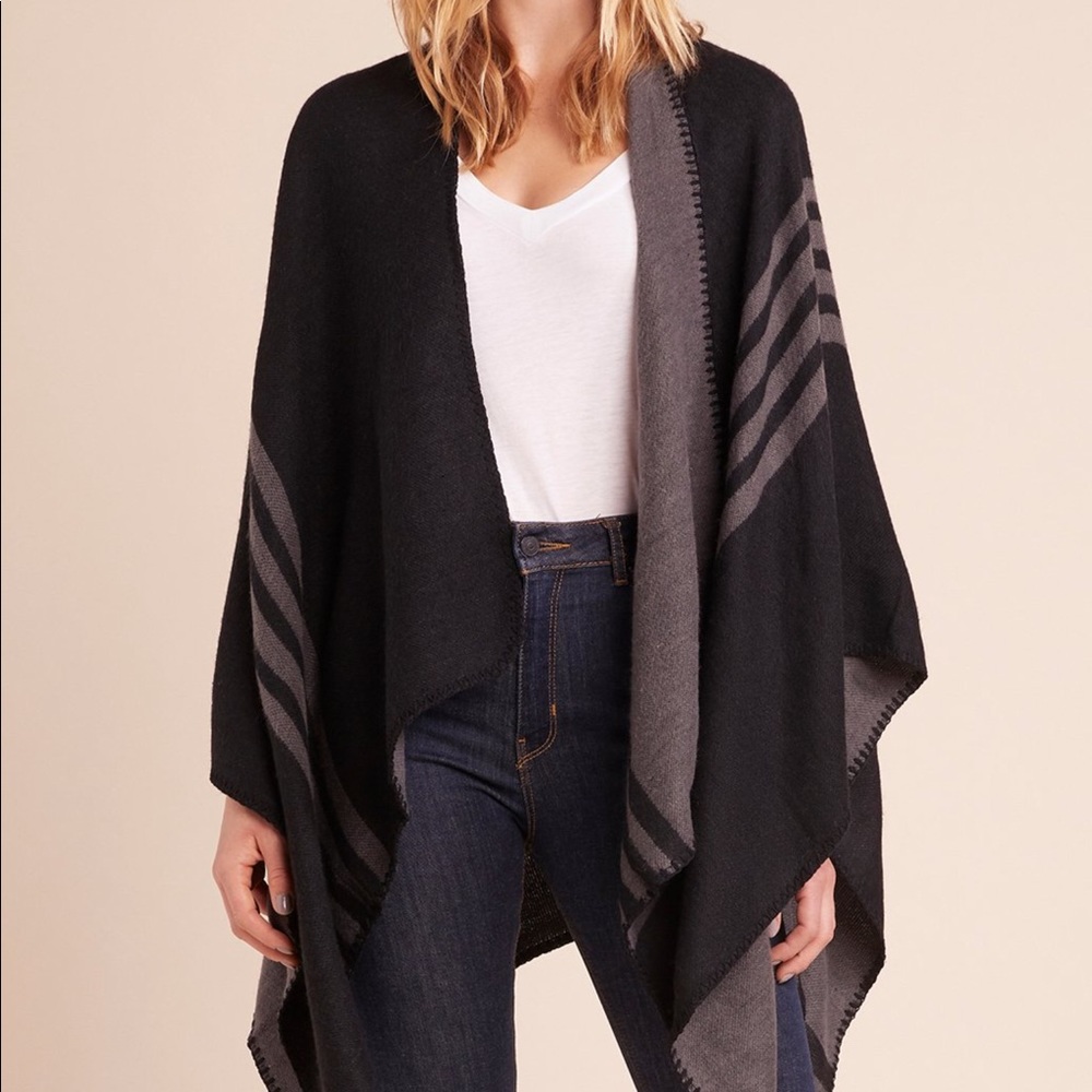 BB Dakota black and gray poncho
